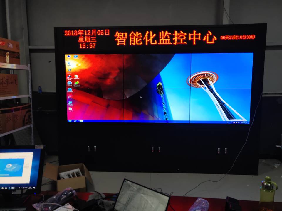 河南許昌職業(yè)技術(shù)學(xué)院機(jī)柜液晶拼接屏完美收工！